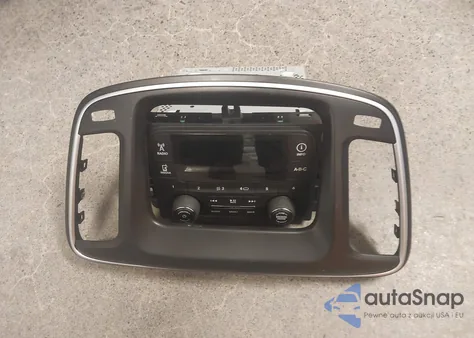 2015 Chrysler 200 Lx z USA, uszkodzony, nr VIN 1C3CCCFB0FN629529